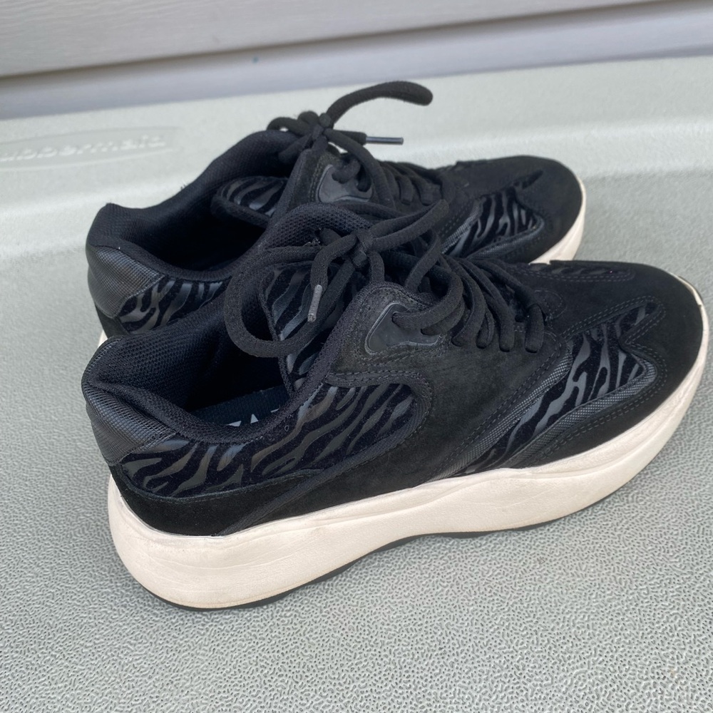 Zara black zebra print platform sneaker size US 5.5-6
